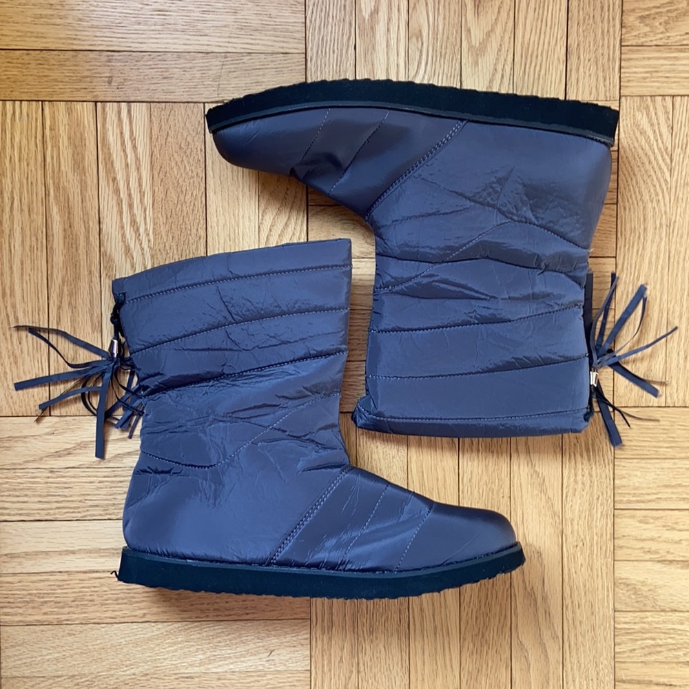 NEVER WORN VERY LIGHT WEIGHT WEATHER PROOF BLACK WINTER BOOTIES SIZE 10